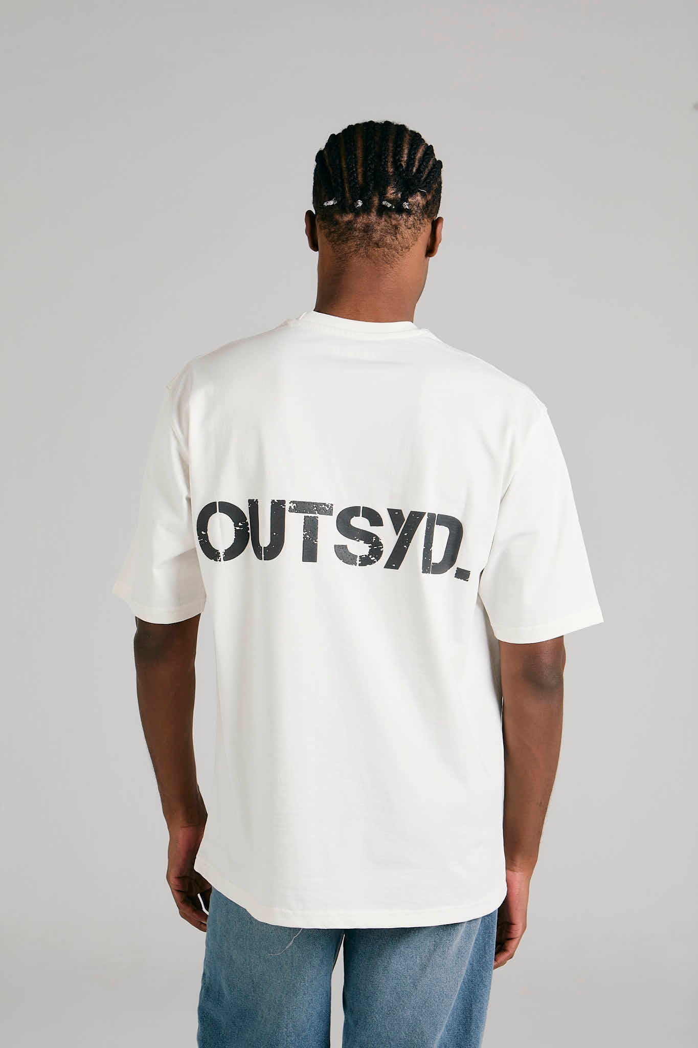 OUTSYD STREET SIGNATURE TEE