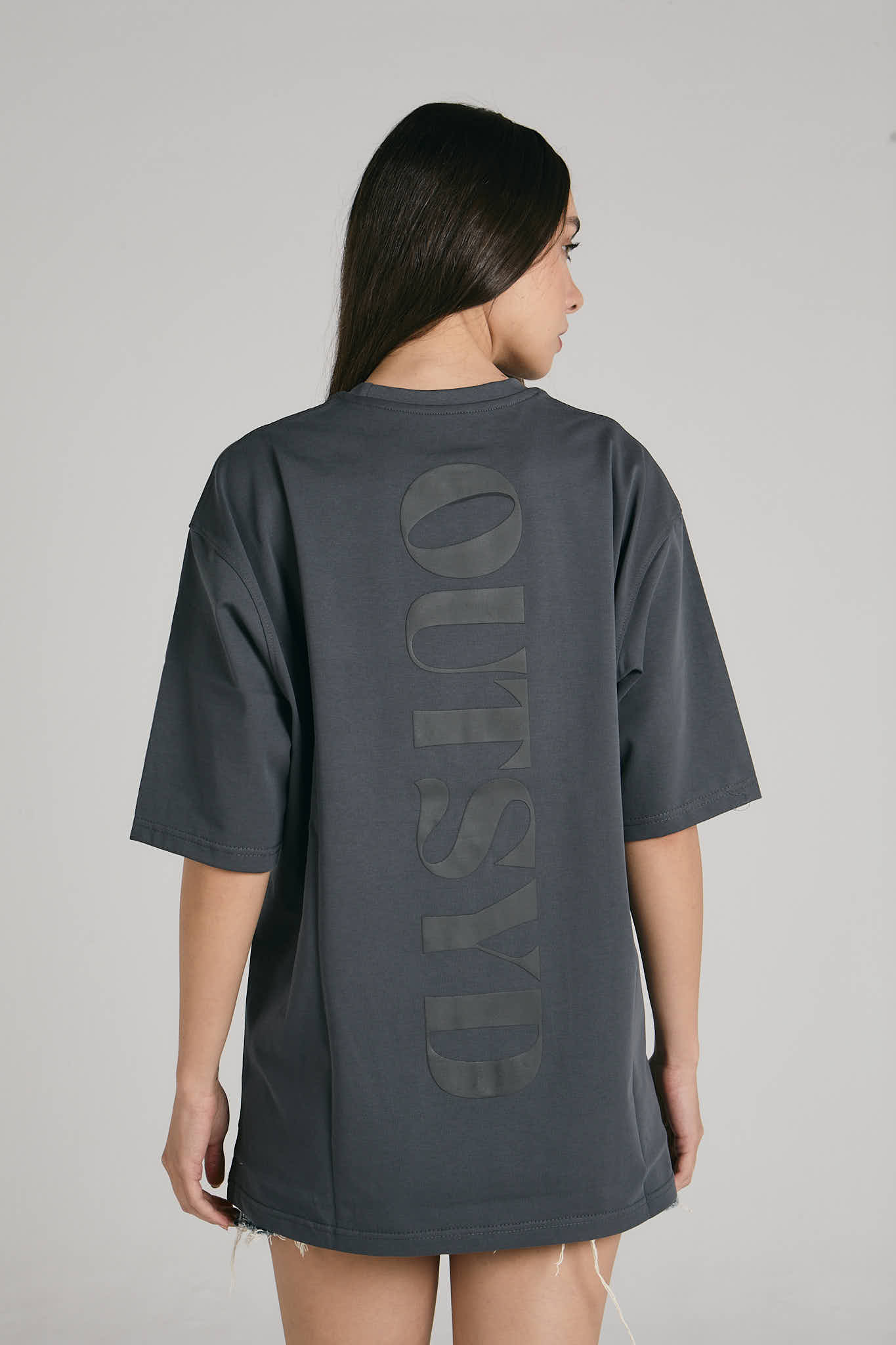 VERTICAL OUTSYD TEE