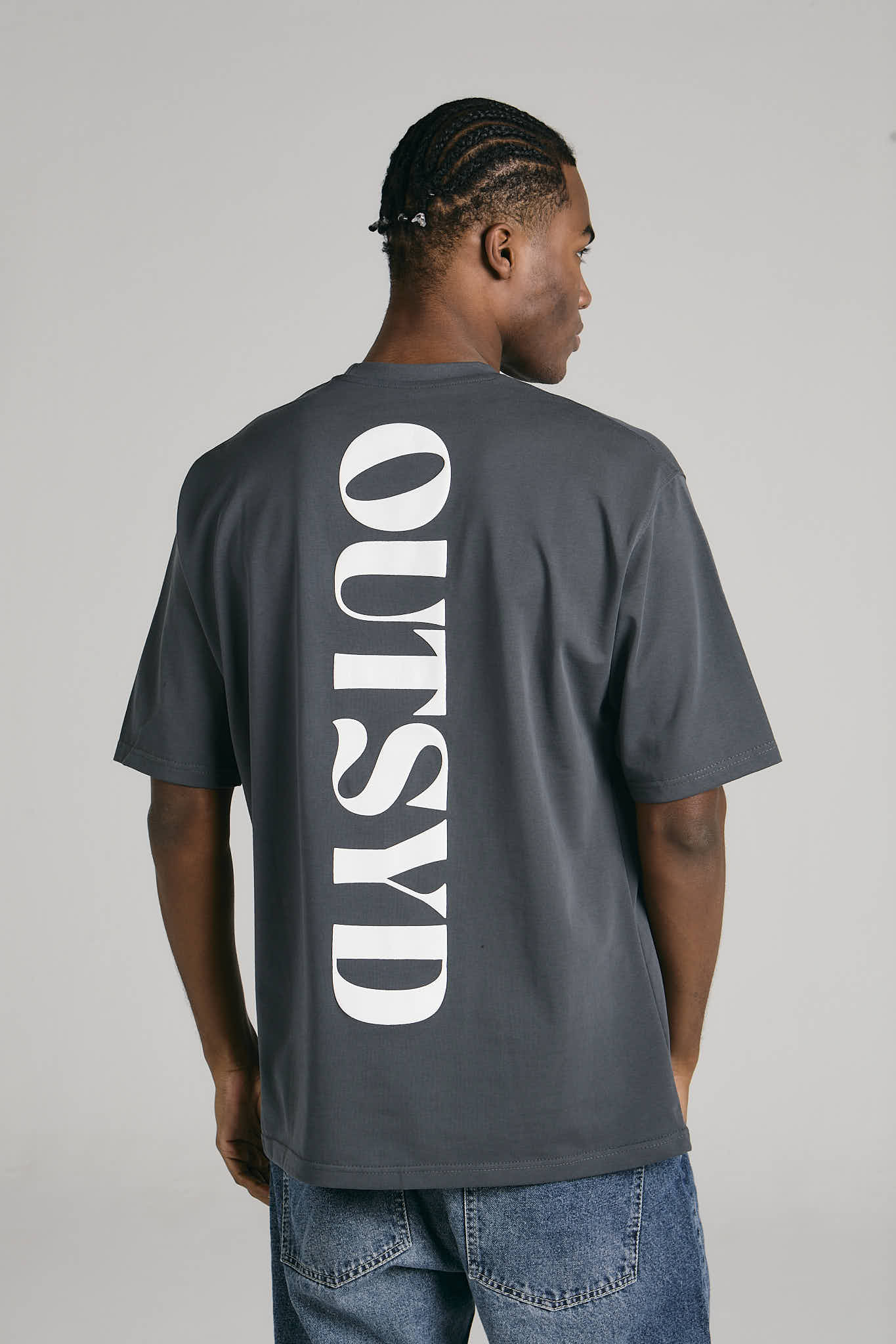 VERTICAL OUTSYD TEE